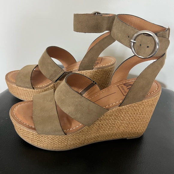 New! DV8 Dolce Vita Bevyn Olive Platform Wedge - Picture 2 of 8